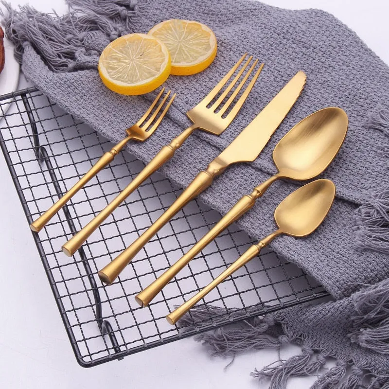 2019 New Gold Cutlery Knives Sets Spoons Forks and Knives 304 Stainless Steel Western